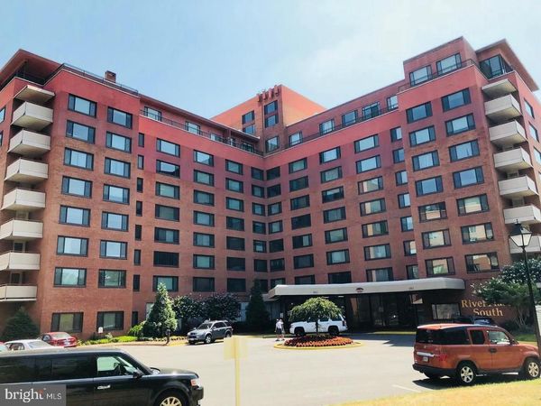 1021 ARLINGTON BOULEVARD, Unit 601, ARLINGTON, VA 22209