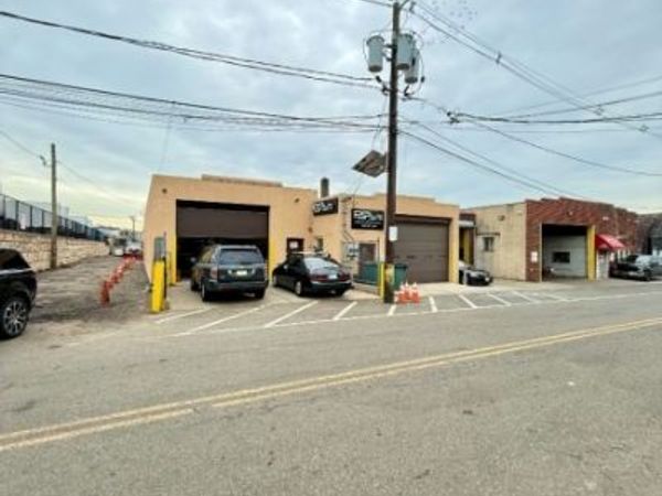 684 W Prospect Ave, Fairview, NJ 07022