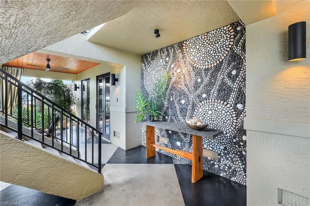 290 Channel Dr, Naples, FL 34108 Photo