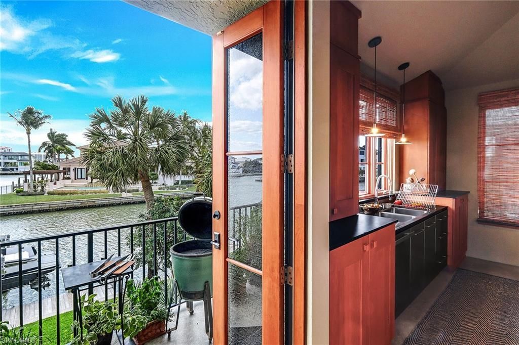 290 Channel Dr, Naples, FL 34108 Photo