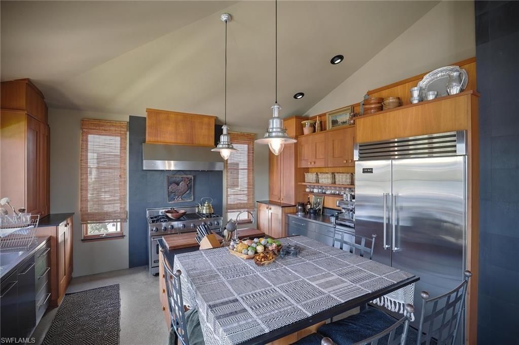 290 Channel Dr, Naples, FL 34108 Photo