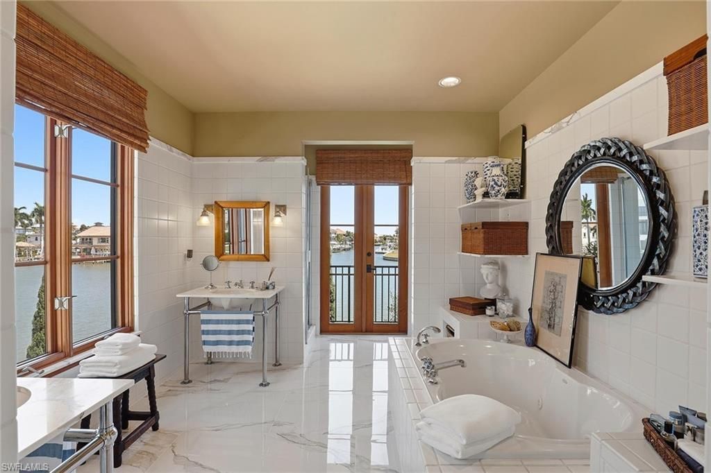 290 Channel Dr, Naples, FL 34108 Photo