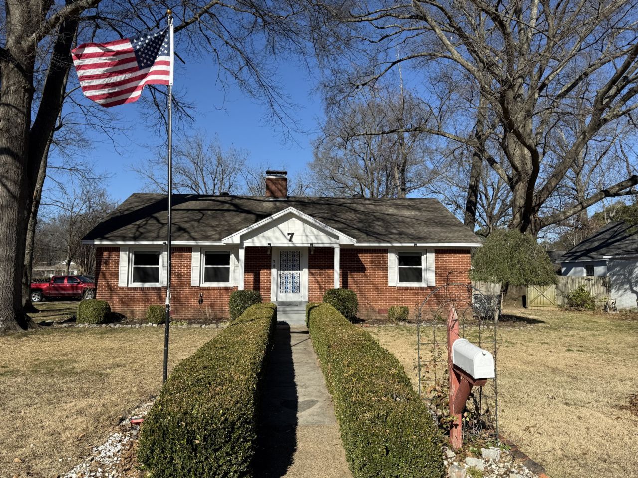 7 Shadow Lawn Dr, Jackson, TN 38301 Main Photo