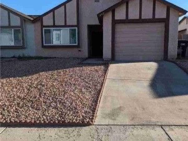 442 Holick Avenue, Henderson, NV 89011