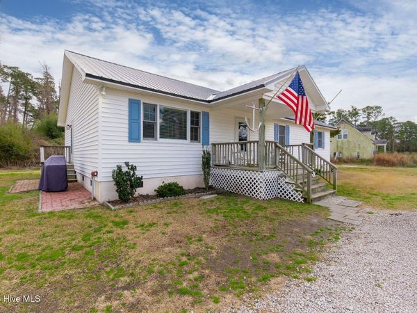 527 Marshallberg Road, Smyrna, NC 28579