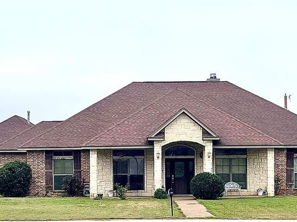 201 S Pearl Street, Mart, TX 76664