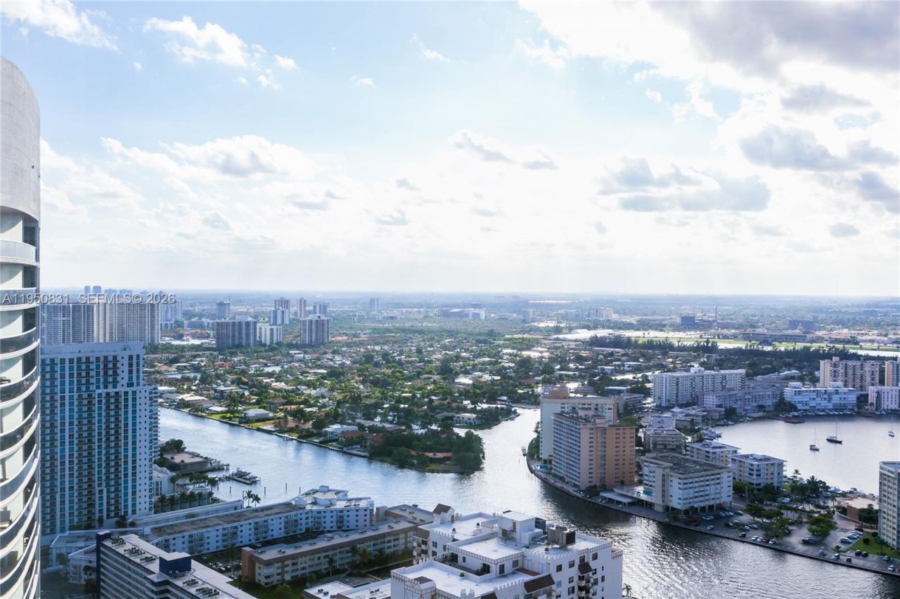 1830 S Ocean Dr, Unit 4307, Hallandale Beach, FL 33009 Photo