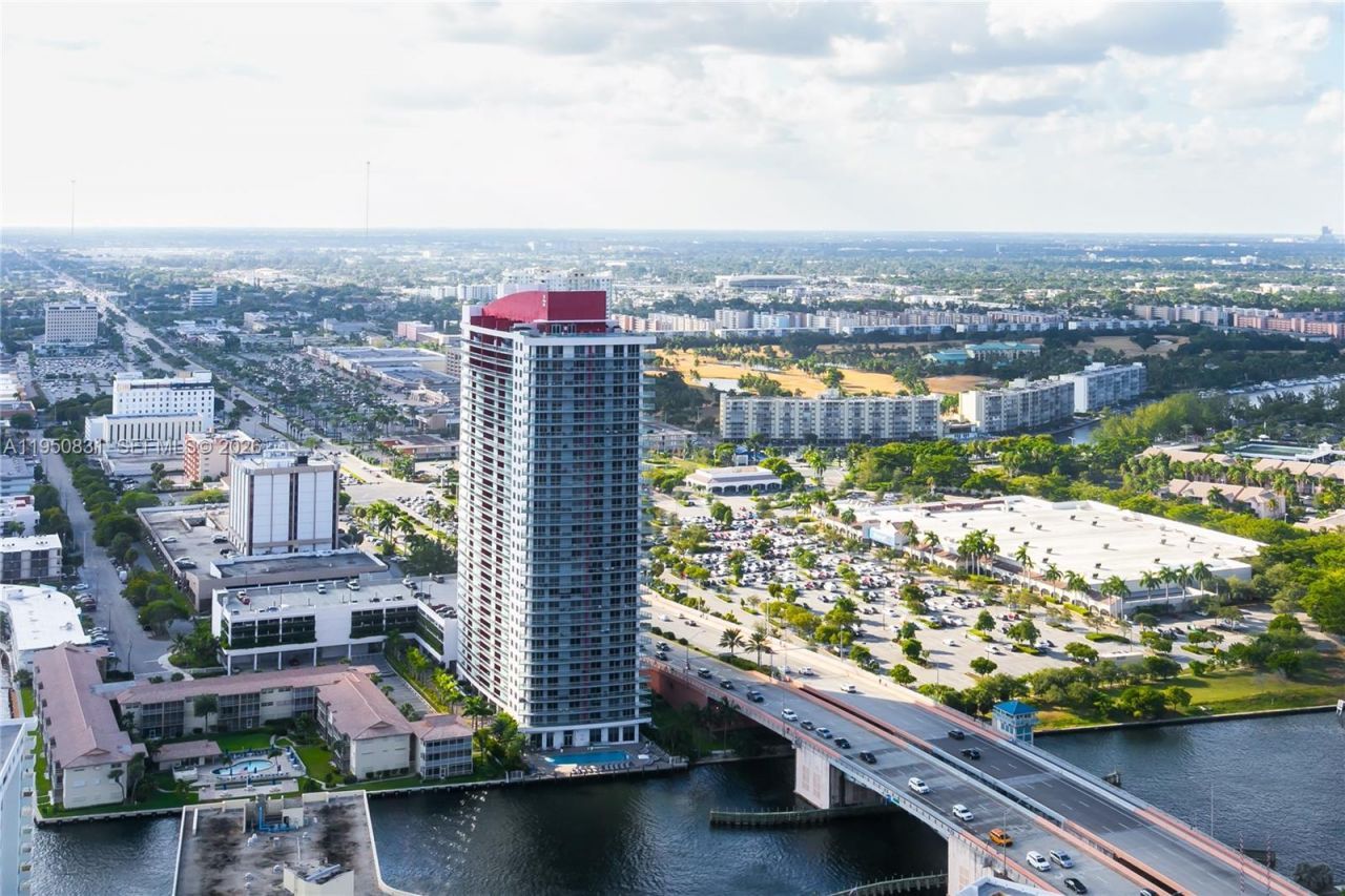 1830 S Ocean Dr, Unit 4307, Hallandale Beach, FL 33009 Photo