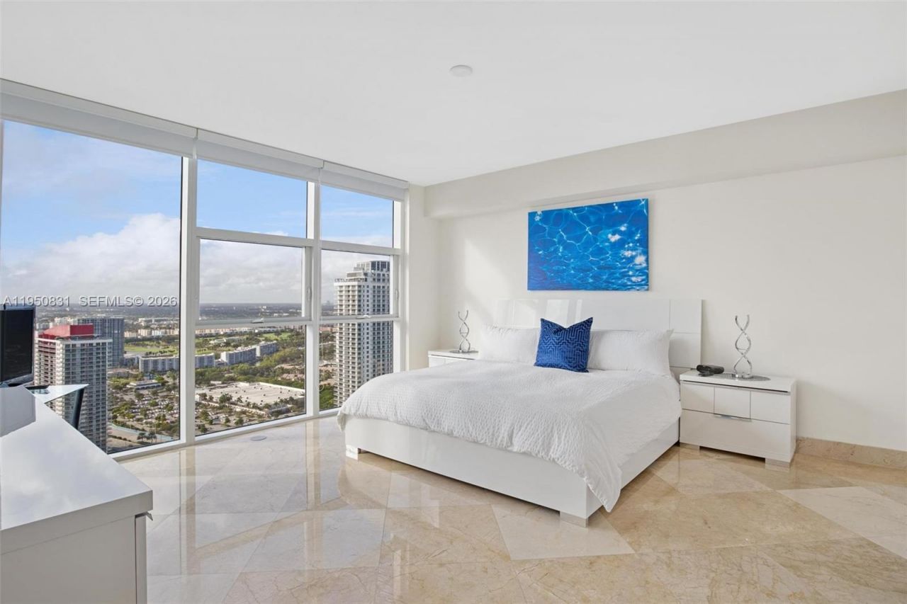 1830 S Ocean Dr, Unit 4307, Hallandale Beach, FL 33009 Photo