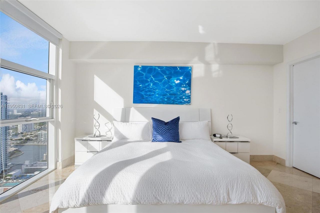 1830 S Ocean Dr, Unit 4307, Hallandale Beach, FL 33009 Photo