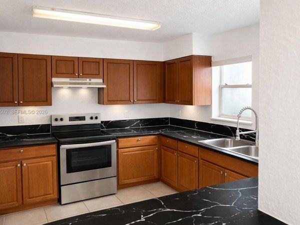 2752 NW 131st St, Unit 2752, Opa-Locka, FL 33054