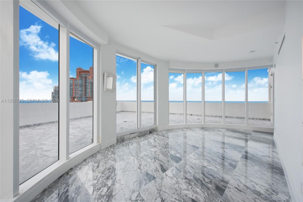 1000 S Pointe Dr, Unit PH-2804, Miami Beach, FL 33139 Photo