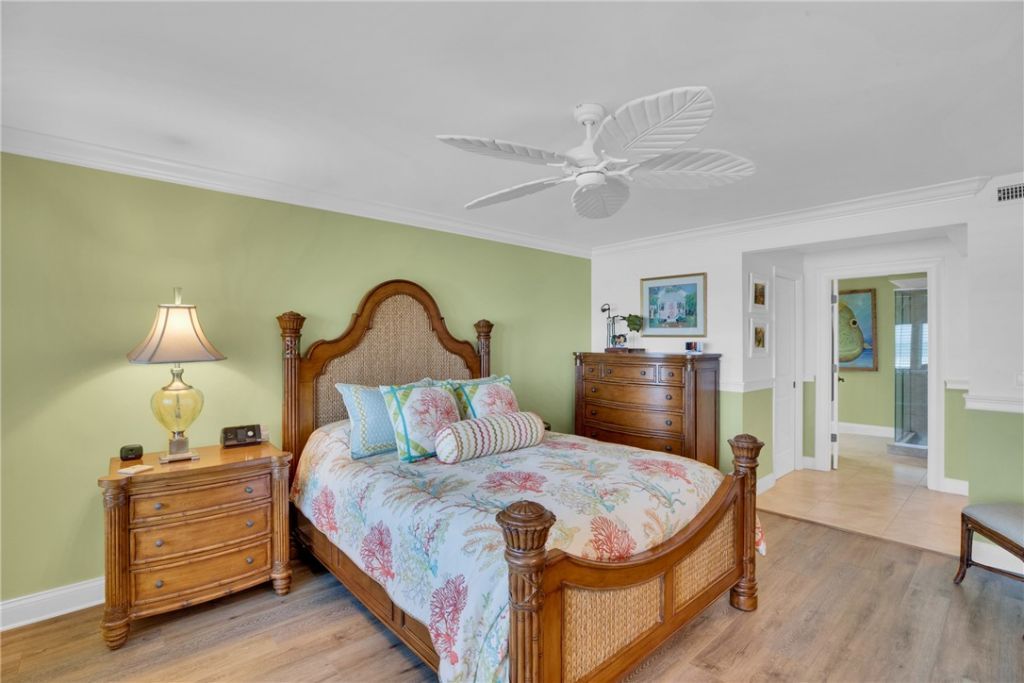 8416 Oceanside Drive, Unit F12, Vero Beach, FL 32963 Photo