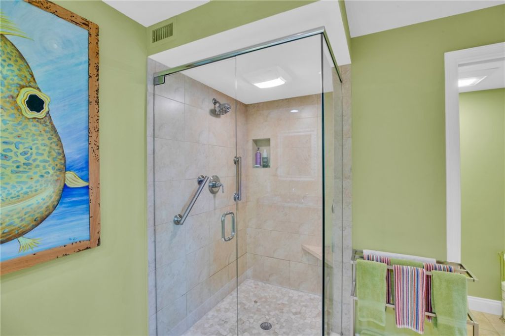 8416 Oceanside Drive, Unit F12, Vero Beach, FL 32963 Photo