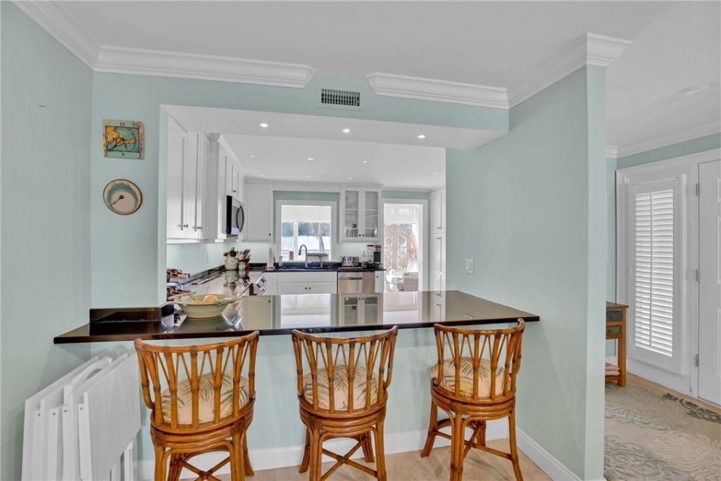 8416 Oceanside Drive, Unit F12, Vero Beach, FL 32963 Photo