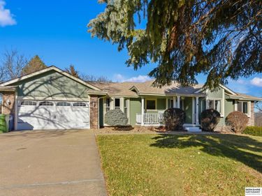 2504 Century Road, Bellevue, NE 68123