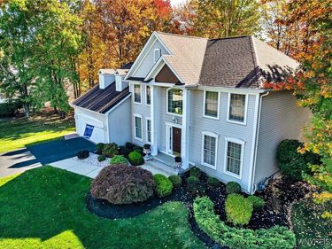 15 Brentwood Common, Orchard Park, NY 14127