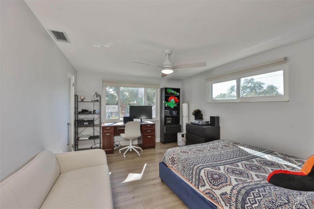 1279 86th Avenue N, Saint Petersburg, FL 33702 Photo