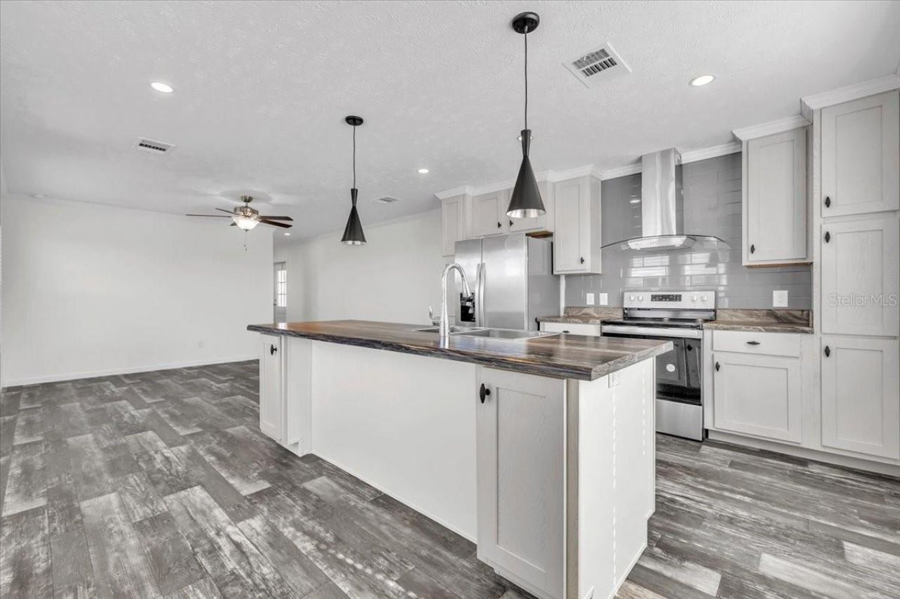 3162 Mercury Lane, North Fort Myers, FL 33903 Photo