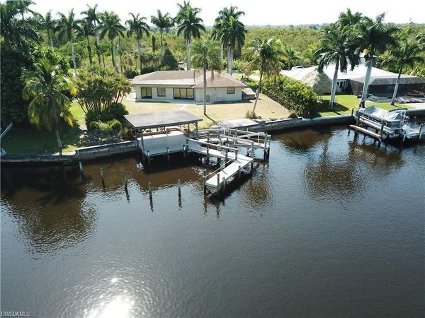 5211 Lake Caloosa DR, FORT MYERS, FL 33905