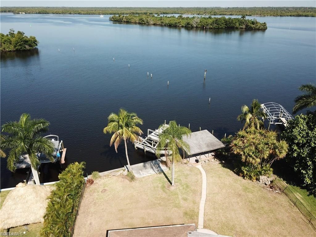 5211 Lake Caloosa Dr, Fort Myers, FL 33905 Photo