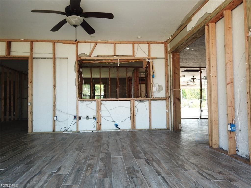 5211 Lake Caloosa Dr, Fort Myers, FL 33905 Photo