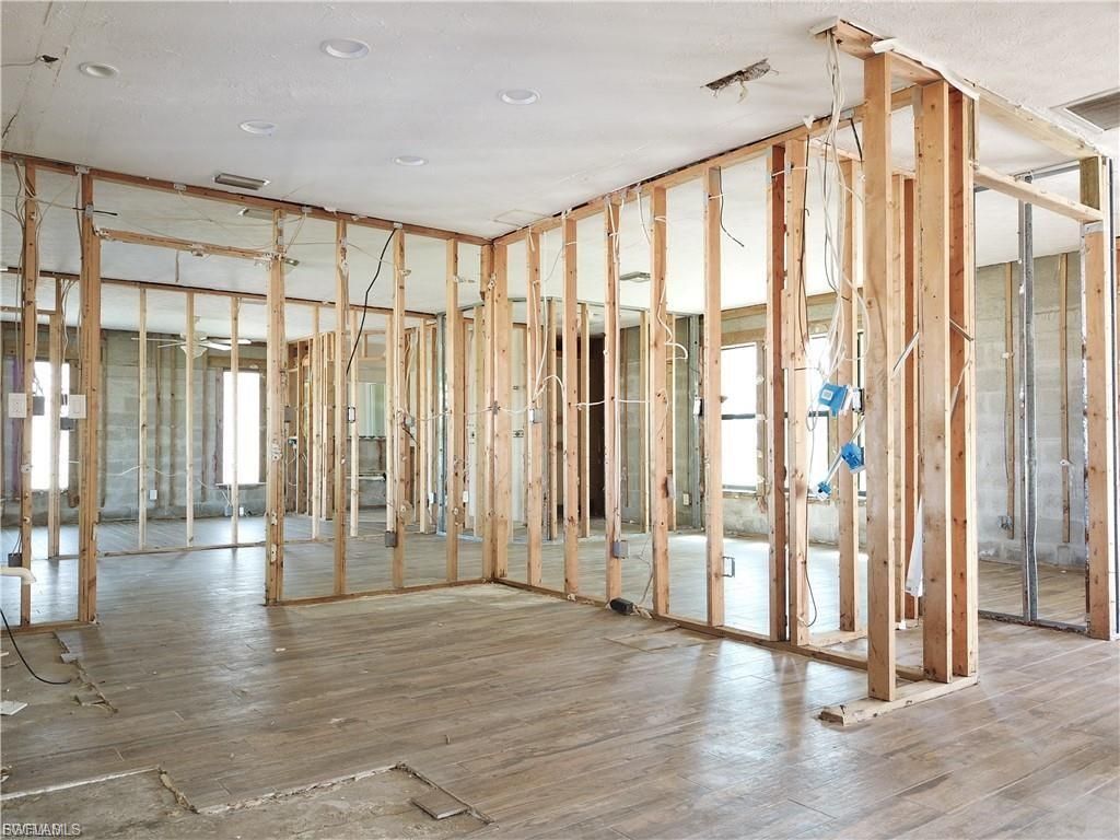 5211 Lake Caloosa Dr, Fort Myers, FL 33905 Photo