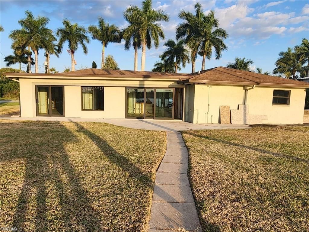 5211 Lake Caloosa Dr, Fort Myers, FL 33905 Photo