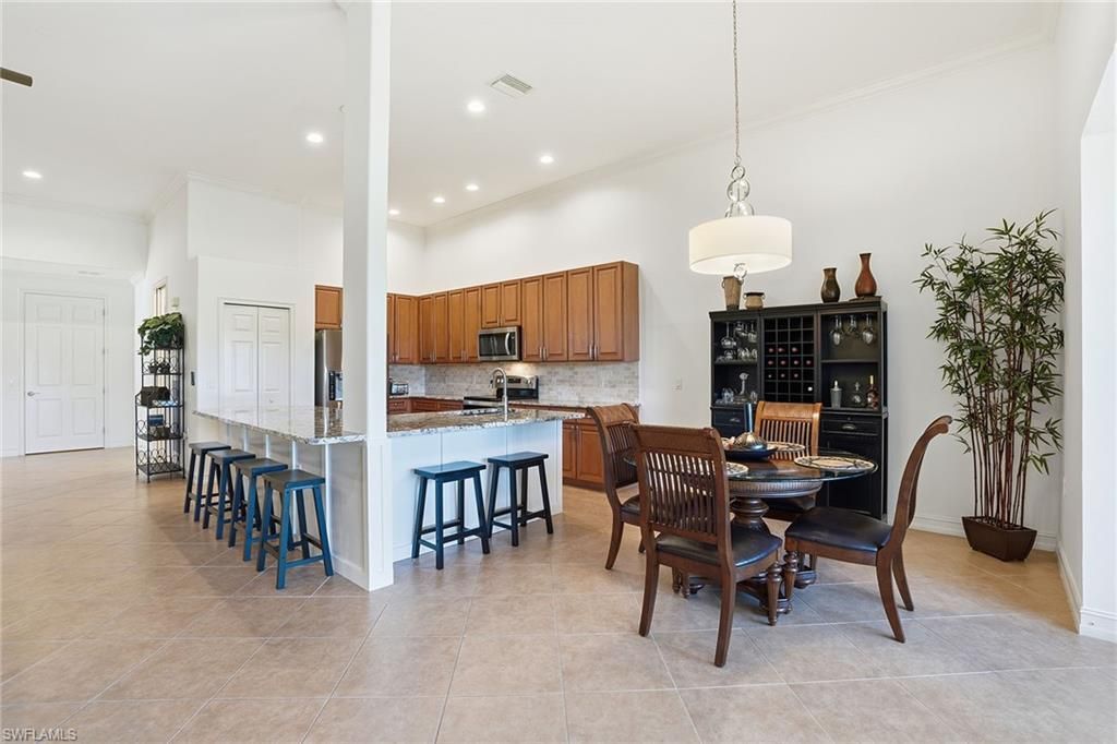 9340 Triana Ter, Unit 284, Fort Myers, FL 33912 Photo