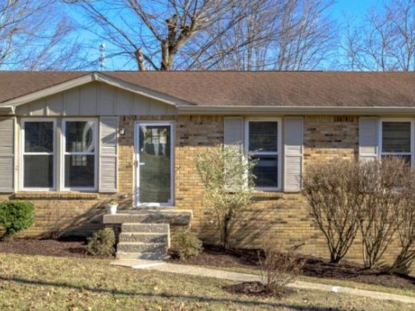 630 Debbie Dr, Hermitage, TN 37076