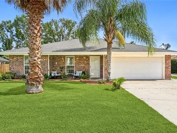 202 LAUREL Court, Luling, LA 70070