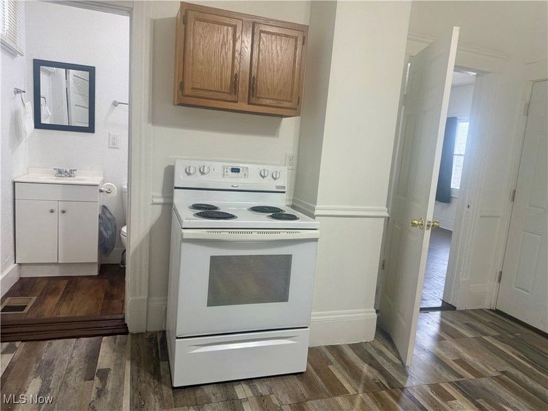 8302 Sowinski Avenue, Cleveland, OH 44103 Photo 13