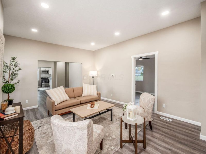 3543 Cleveland Avenue, Grove City, OH 43123 Photo 24