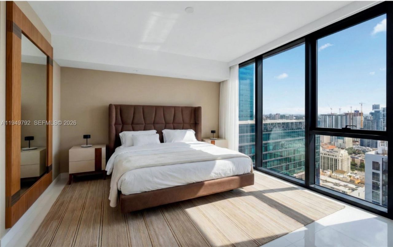 300 N Biscayne Boulevard Way, Unit 4809W, Miami, FL 33131 Photo