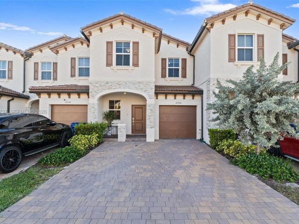 12536 NW 23rd Pl, Miami, FL 33167