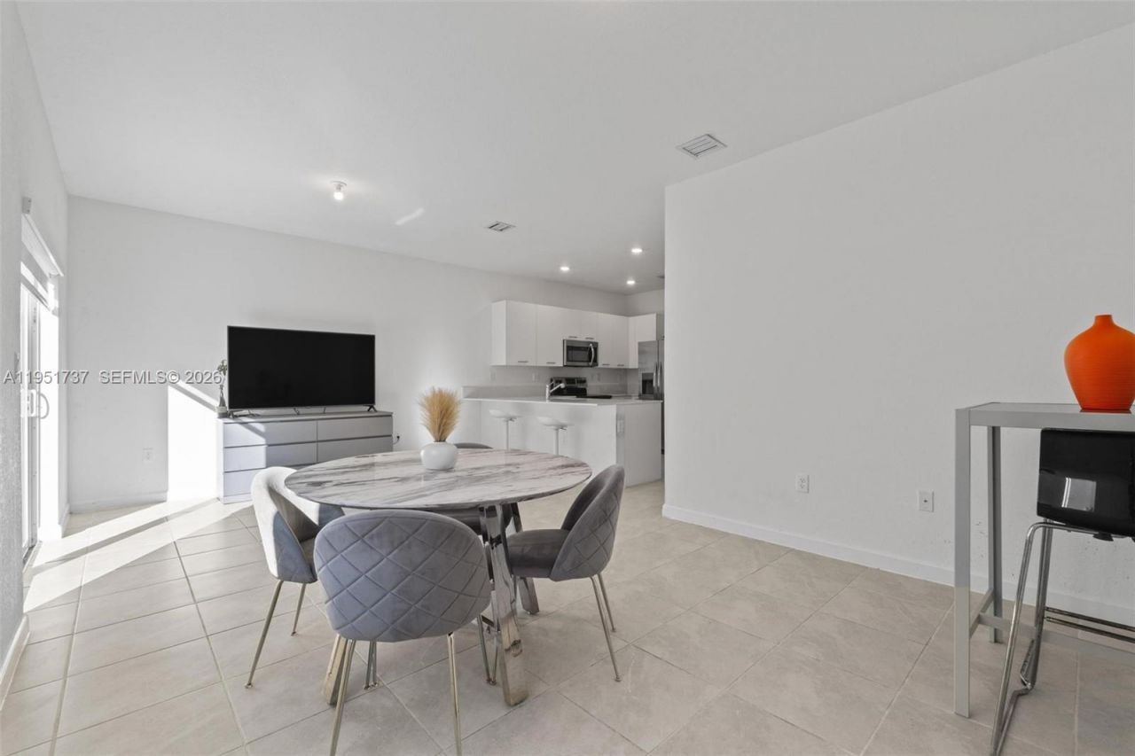 12536 NW 23rd Pl, Miami, FL 33167 Photo