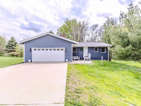 25913 162nd Street, Spirit Lake, IA 51360