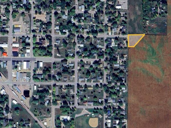 E 3rd St, Colton, SD 57018