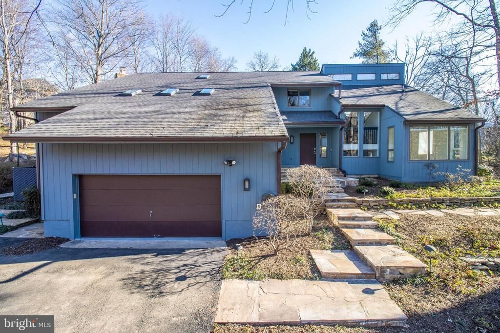 7107 Roxann Road, Alexandria, VA 22315 Main Photo