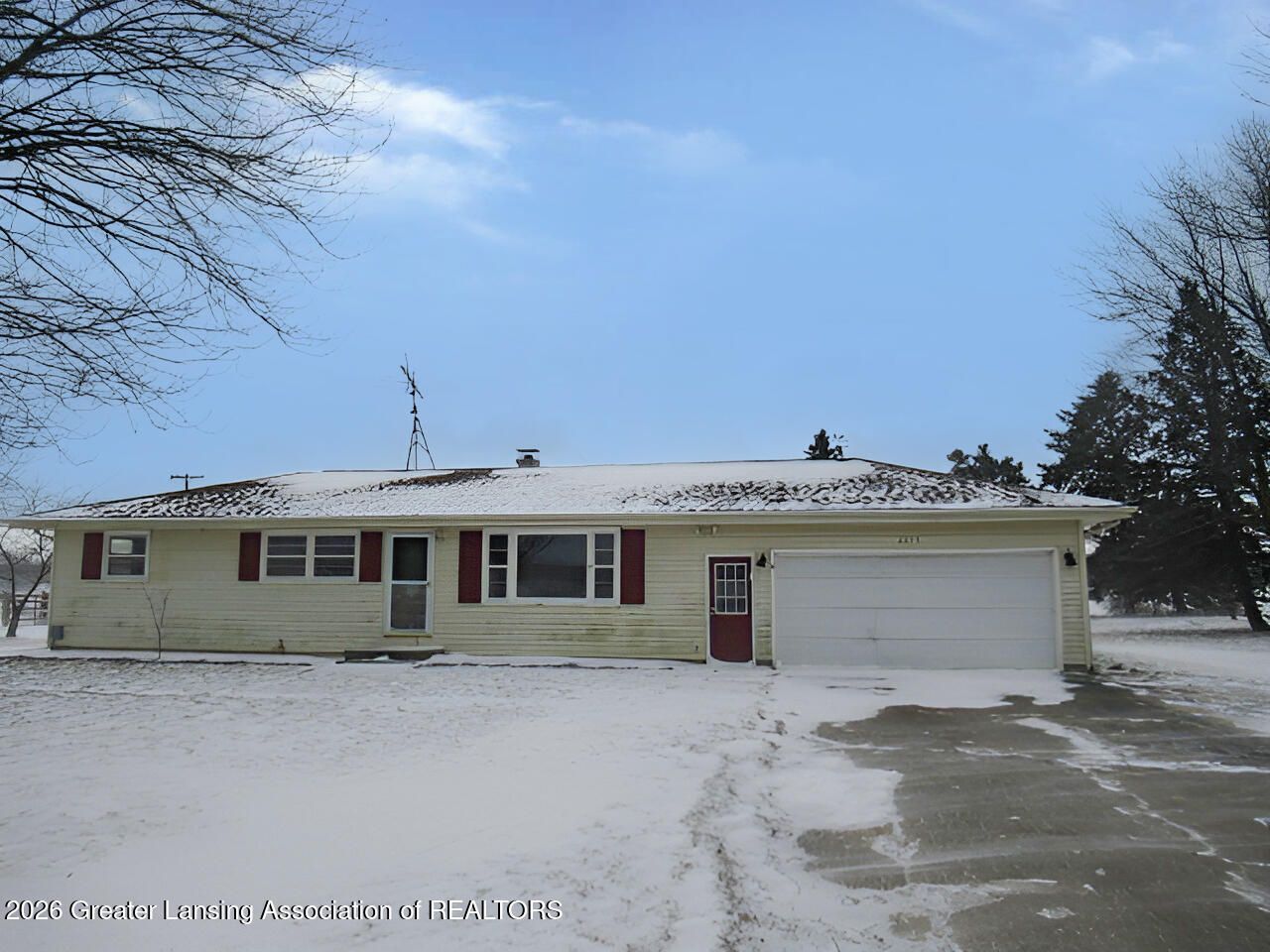 2375 W Dewey Road, Owosso, MI 48867 Main Photo