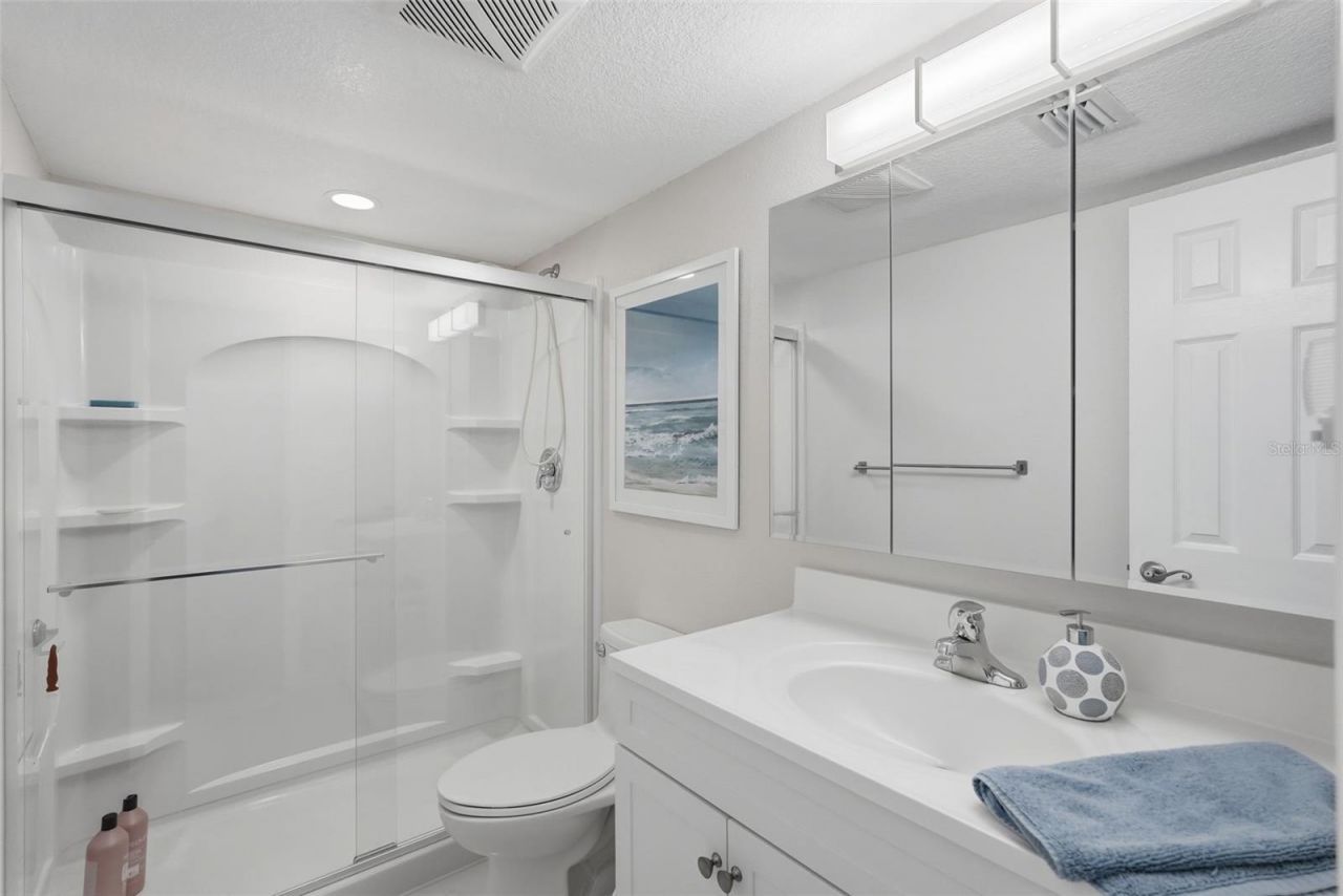 3783 Pompano, Unit B, Saint Petersburg, FL 33705 Photo