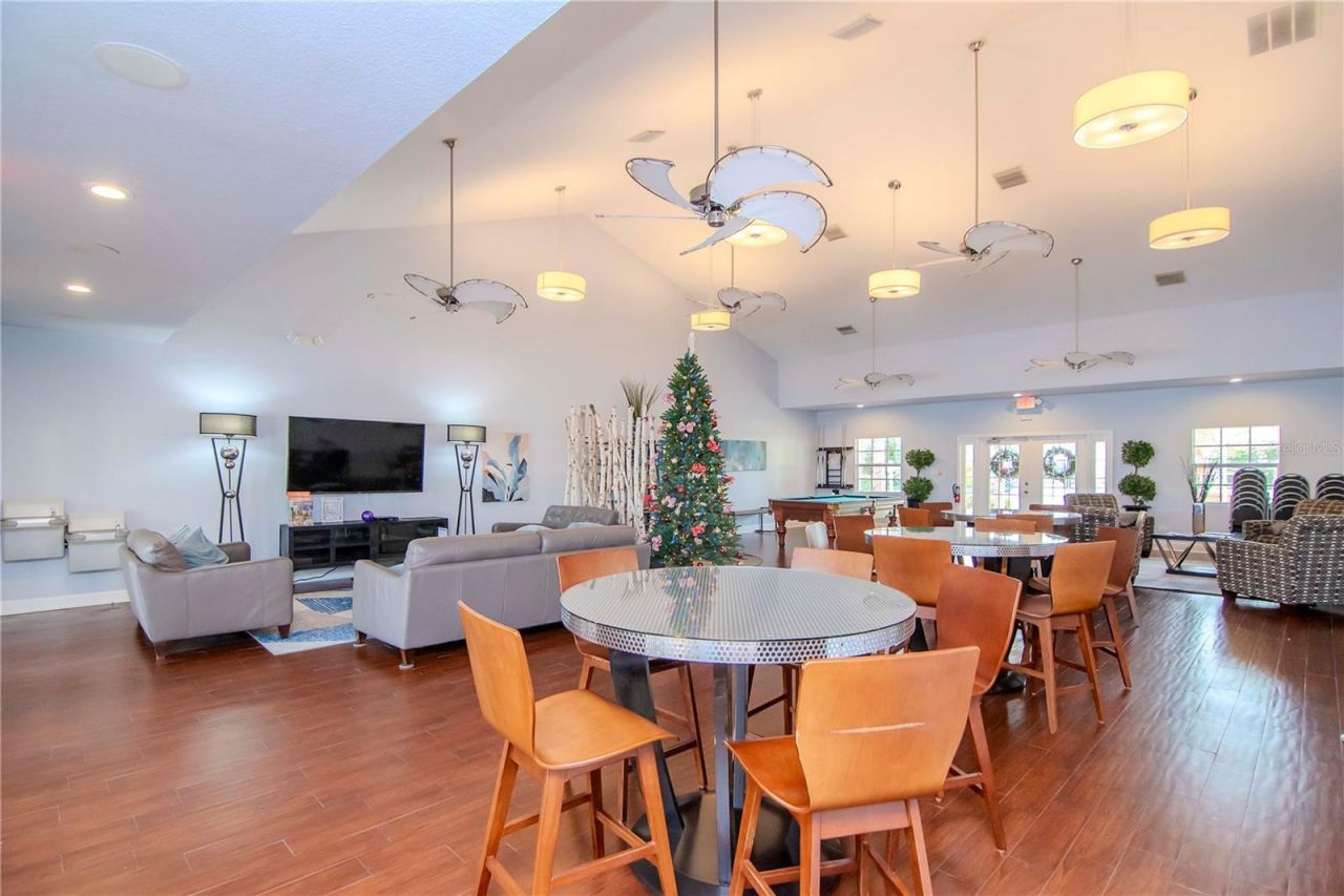 3783 Pompano, Unit B, Saint Petersburg, FL 33705 Photo