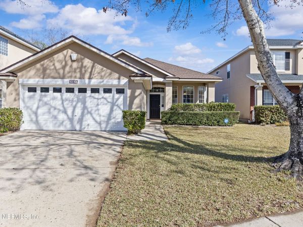 827 BRIARCREEK Road, Jacksonville, FL 32225