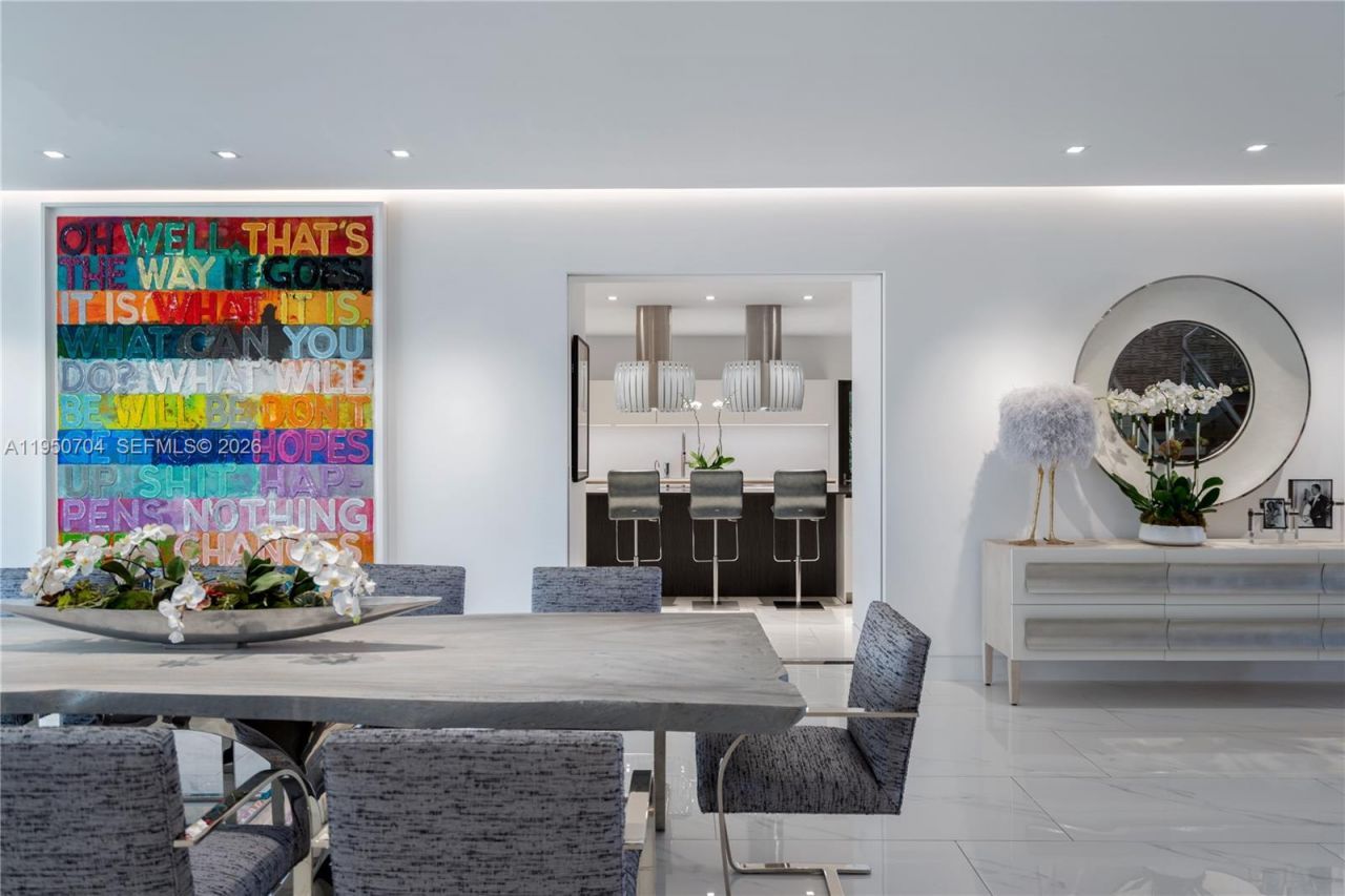 2370 Bayview Ln, North Miami, FL 33181 Photo