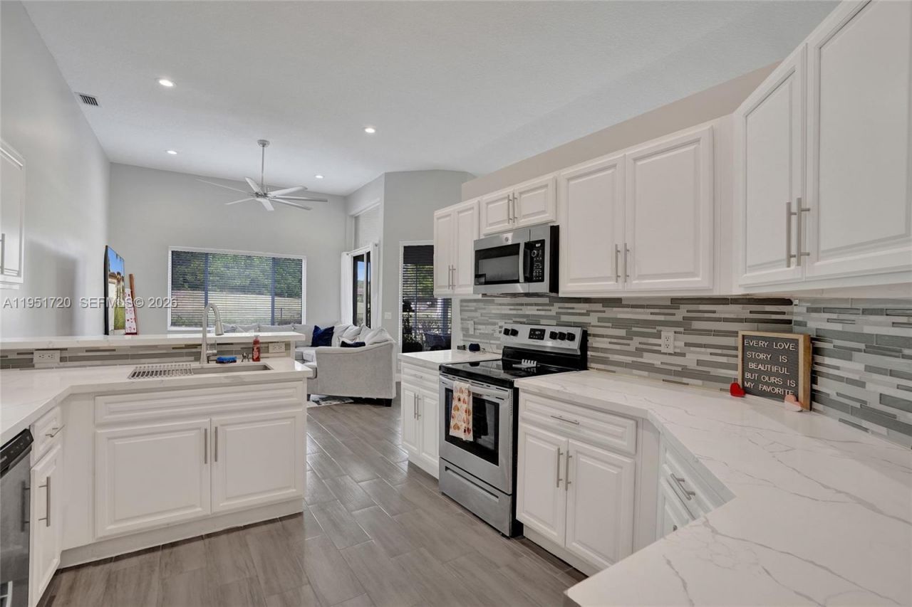 8795 NW 76th Pl, Tamarac, FL 33321 Photo