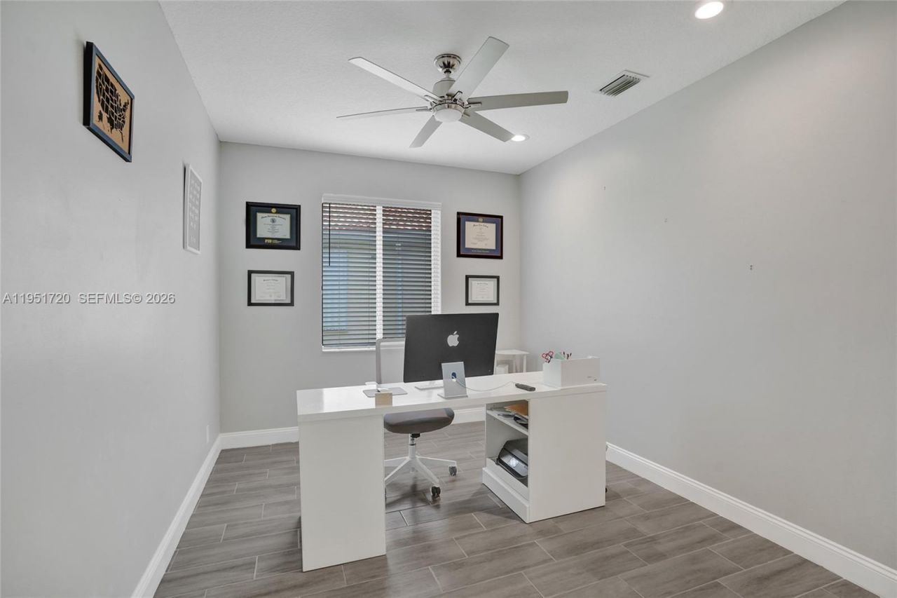 8795 NW 76th Pl, Tamarac, FL 33321 Photo