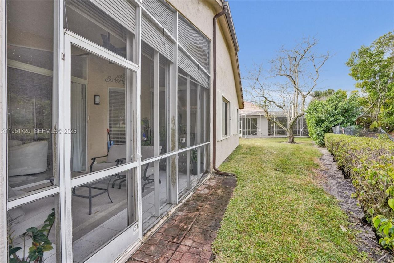 8795 NW 76th Pl, Tamarac, FL 33321 Photo