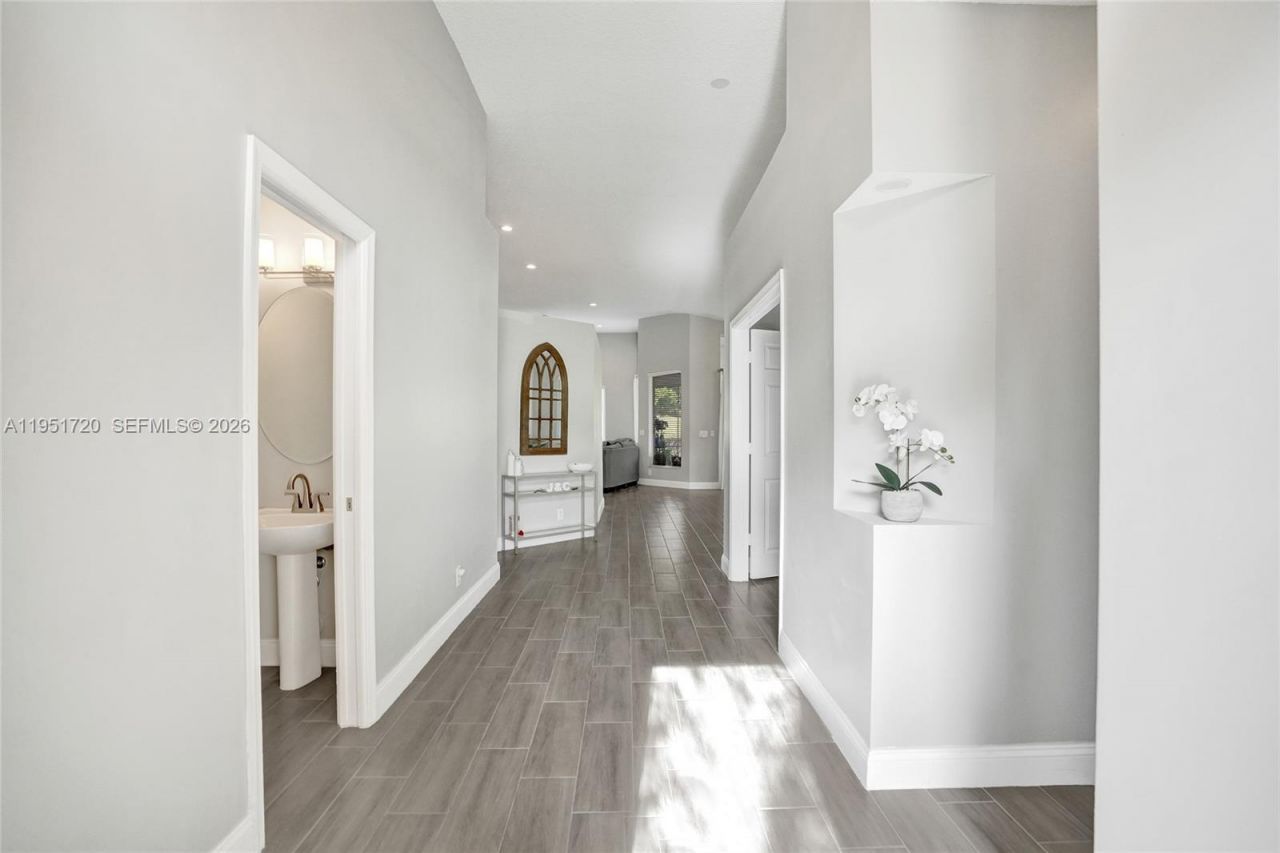 8795 NW 76th Pl, Tamarac, FL 33321 Photo