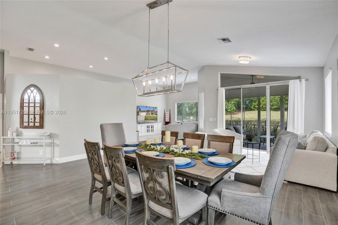 8795 NW 76th Pl, Tamarac, FL 33321 Photo