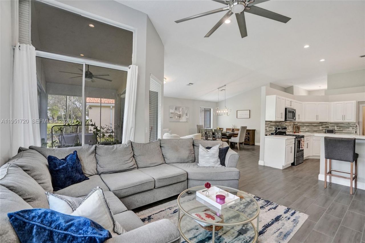 8795 NW 76th Pl, Tamarac, FL 33321 Photo